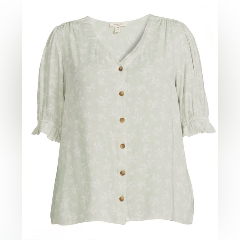 Women's Plus Size Button Front Flutter Sleeve Top nwt